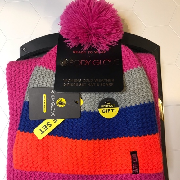 Body Glove Women's Cold Weather Hat & Scarf Set - Picture 3 of 7